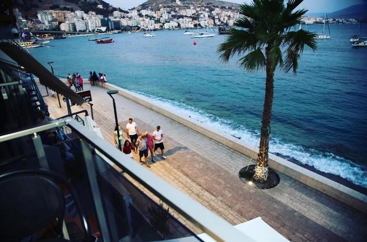 Yacht Sarandë
