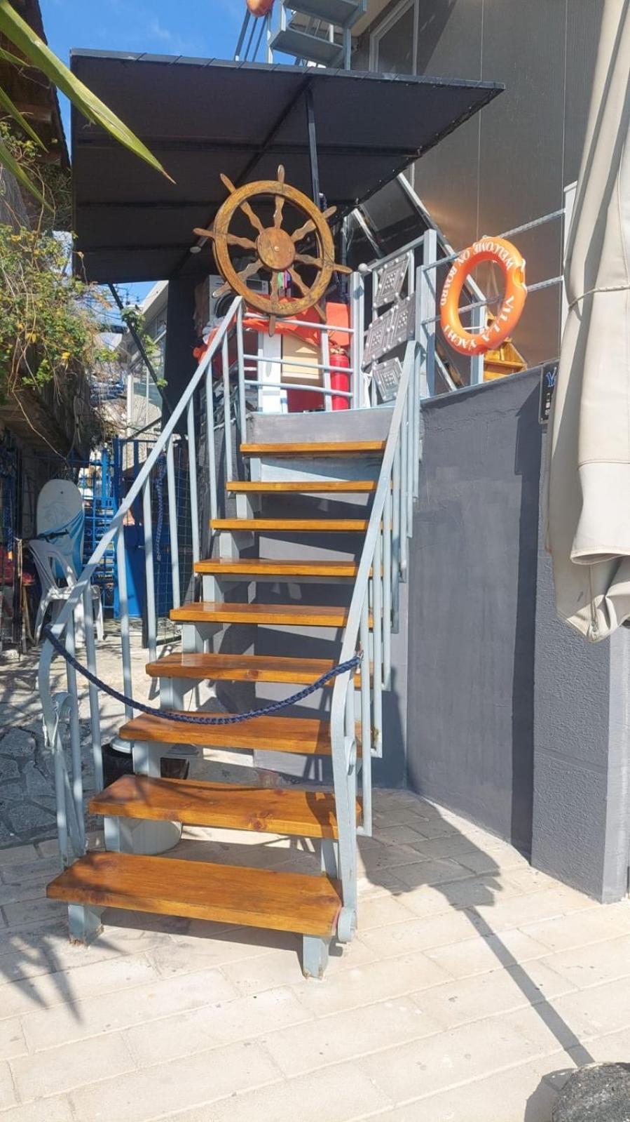 Yacht Appartement Saranda